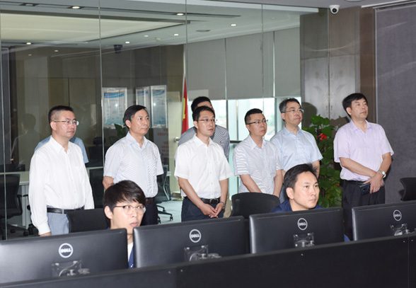 全力以赴做好安全管理 吴庆文开展安全检查