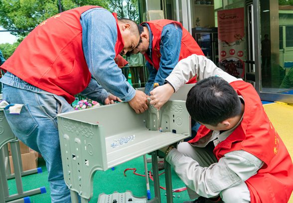 我为群众办实事∣蓝天热电党员志愿者爱心服务博爱学校